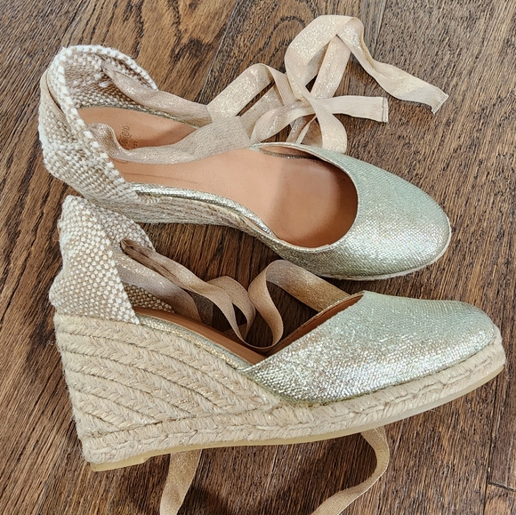 Castaner Carina Gold Wedge Espadrilles 40 NWT - Picture 4 of 4